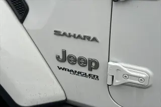 Jeep Wrangler Unlimited 2018 4x4 Sahara 4dr SUV (lanzamiento a mitad de año)