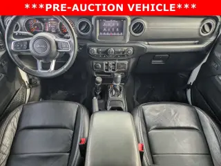 Jeep Wrangler Unlimited 2018 4x4 Sahara 4dr SUV (versión media del año)