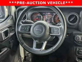 Jeep Wrangler Unlimited 2018 4x4 Sahara 4dr SUV (versión media del año)
