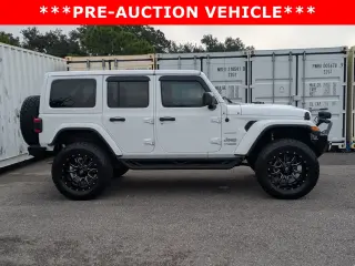 Jeep Wrangler Unlimited 2018 4x4 Sahara 4dr SUV (versión media del año)