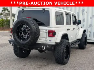 Jeep Wrangler Unlimited 2018 4x4 Sahara 4dr SUV (versión media del año)