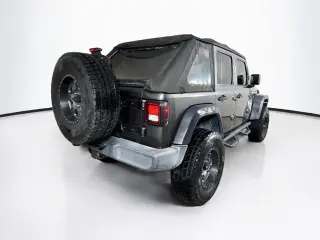 Jeep Wrangler Unlimited 2018 4x4 Deportivo 4SUV (lanzamiento a mitad de año)