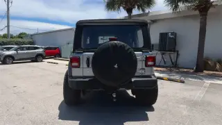 Jeep Wrangler Unlimited 2018 4x4 Deportivo 4dr SUV (lanzamiento a mitad de año)