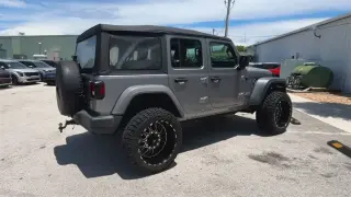 Jeep Wrangler Unlimited 2018 4x4 Deportivo 4dr SUV (lanzamiento a mitad de año)