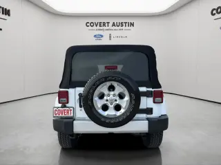 Jeep Wrangler Unlimited 2015 4x4 Sahara 4dr SUV