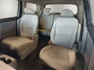 Kia Sedona 2020 LX 4 puertas Minivan