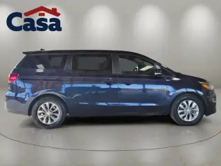 Kia Sedona 2020 LX 4 puertas Minivan