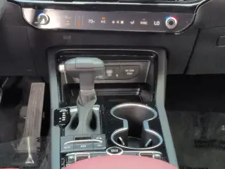 Sedán Kia K5 2026 GT-Line tracción total de 4 puertas