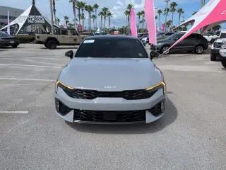 Sedán Kia K5 2026 GT-Line tracción total de 4 puertas