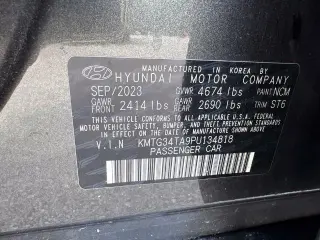 Genesis G70 2023 2.0T 4dr Sedán