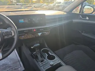 Kia K5 2026 LXS 4dr Sedán