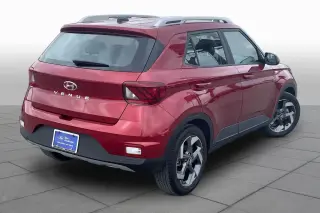 Hyundai VENUE 2024 Limited 4dr Crossover