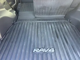 Toyota RAV4 Híbrido 2025 AWD SE 4dr SUV