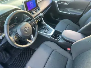 Toyota RAV4 Híbrido 2025 AWD SE 4dr SUV