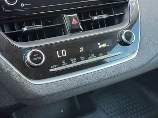 Toyota Corolla 2021 LE Sedan 4p