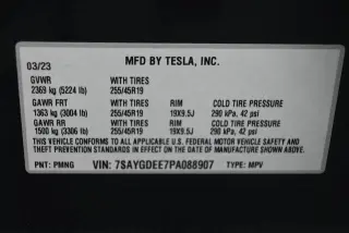 Tesla Model Y 2023 AWD Long Range 4dr Crossover