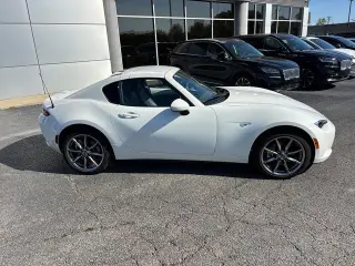 Mazda MX-5 Miata RF 2022 Grand Touring 2dr Convertible 6A