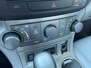 2012 Toyota Highlander Base V6