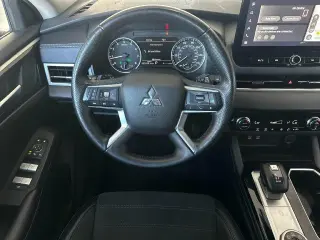 Mitsubishi Outlander 2025 SE 4dr SUV