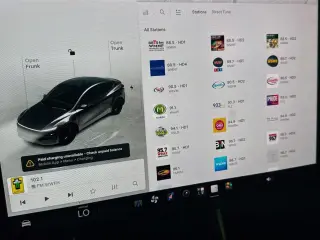 Tesla Model Y 2026 Premium 4dr SUV