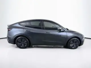 Tesla Model Y 2026 Premium 4dr SUV
