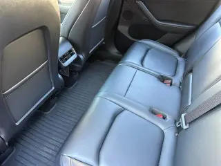 Tesla Model Y 2022 AWD Long Range 4dr Crossover