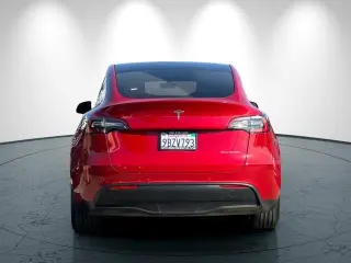 Tesla Model Y 2022 AWD Long Range 4dr Crossover