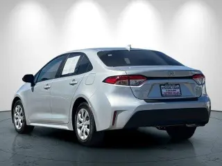 Toyota Corolla 2024 LE 4dr Sedán