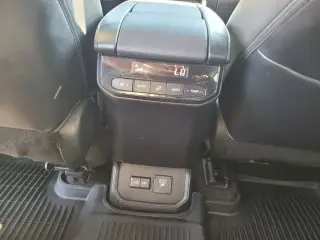Toyota Highlander Hybrid 2023 AWD Limited 4dr SUV