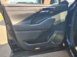 Toyota Highlander Hybrid 2023 AWD Limited 4dr SUV