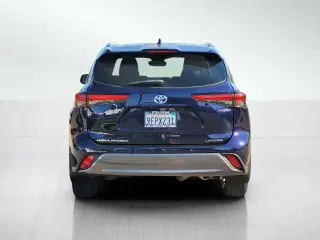 Toyota Highlander Hybrid 2023 AWD Limited 4dr SUV