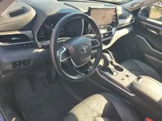 Toyota Highlander Hybrid 2023 AWD Limited 4dr SUV