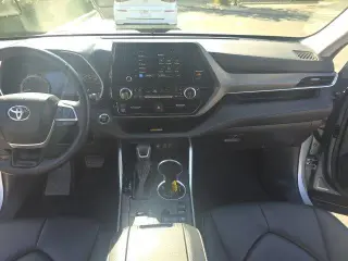 Toyota Highlander 2023 XLE 4dr SUV