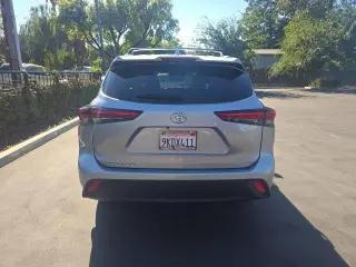 Toyota Highlander 2023 XLE 4dr SUV