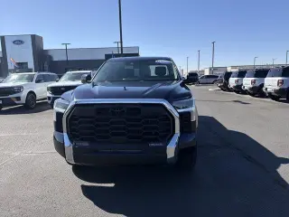 Toyota Tundra 2023 4x4 SR5 4dr CrewMax Cab Pickup SB