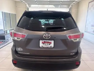 Toyota Highlander 2015 XLE 4dr SUV