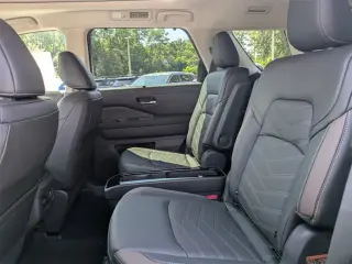 Nissan Pathfinder 2025 Platinum SUV 4 puertas