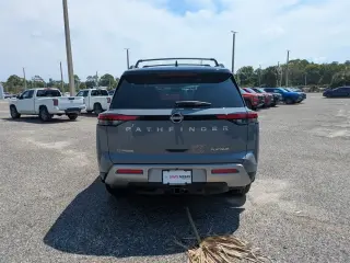 Nissan Pathfinder 2025 Platinum SUV 4 puertas