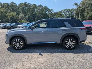 Nissan Pathfinder 2025 Platinum SUV 4 puertas