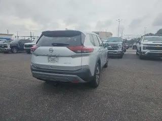 Nissan Rogue 2022 AWD SV 4dr Crossover