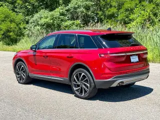 Lincoln Corsair 2023 AWD Reserve 4dr SUV