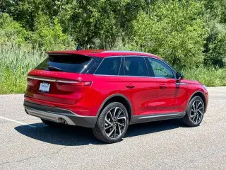 Lincoln Corsair 2023 AWD Reserve 4dr SUV