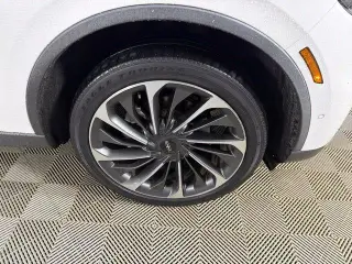 Lincoln Aviator 2023 AWD Reserve 4dr SUV