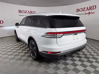 Lincoln Aviator 2023 AWD Reserve 4dr SUV
