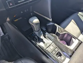 Toyota Camry 2025 SE 4dr Sedán