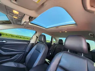 Volkswagen Jetta 2019 SEL 4dr Sedán