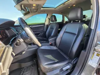 Volkswagen Jetta 2019 SEL 4dr Sedán