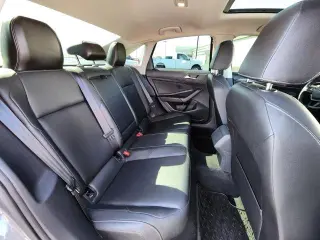 Volkswagen Jetta 2019 SEL 4dr Sedán