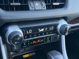 Toyota RAV4 Híbrido 2024 AWD Limited 4dr SUV