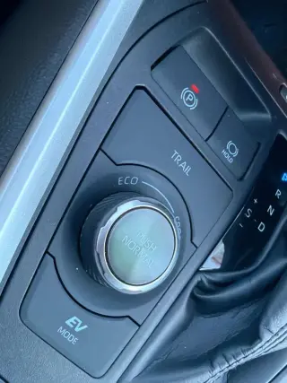 Toyota RAV4 Híbrido 2024 AWD Limited 4dr SUV